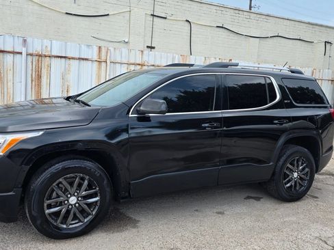 Used 2018 GMC Acadia SLT FWD image 2