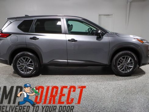 Used 2024 Nissan Rogue S FWD image 6
