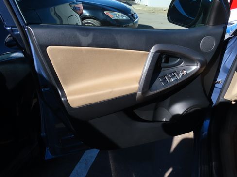 Used 2010 Toyota RAV4 2WD image 17