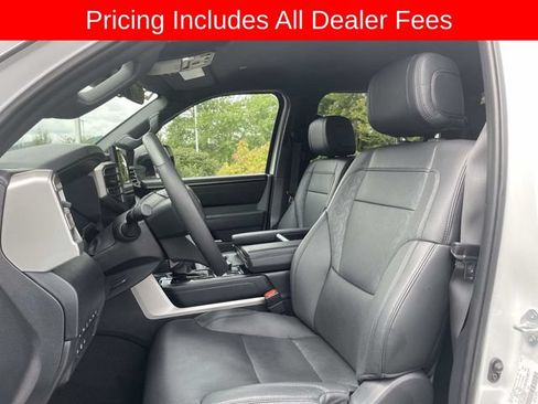 Used 2025 Toyota Tundra SR5 w/ SR5 Premium Package AWD/4WD image 21