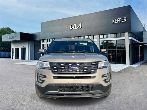 Used 2017 Ford Explorer Limited w/ Equipment Group 301A image 3