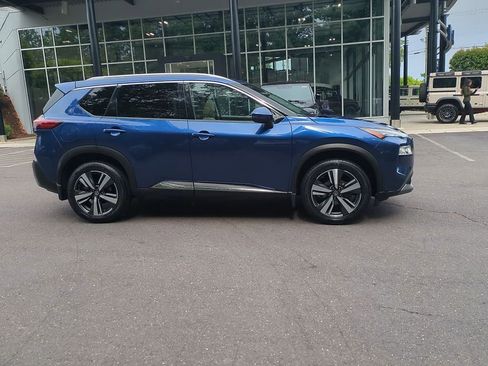 Used 2021 Nissan Rogue SL w/ Premium Package AWD/4WD image 2