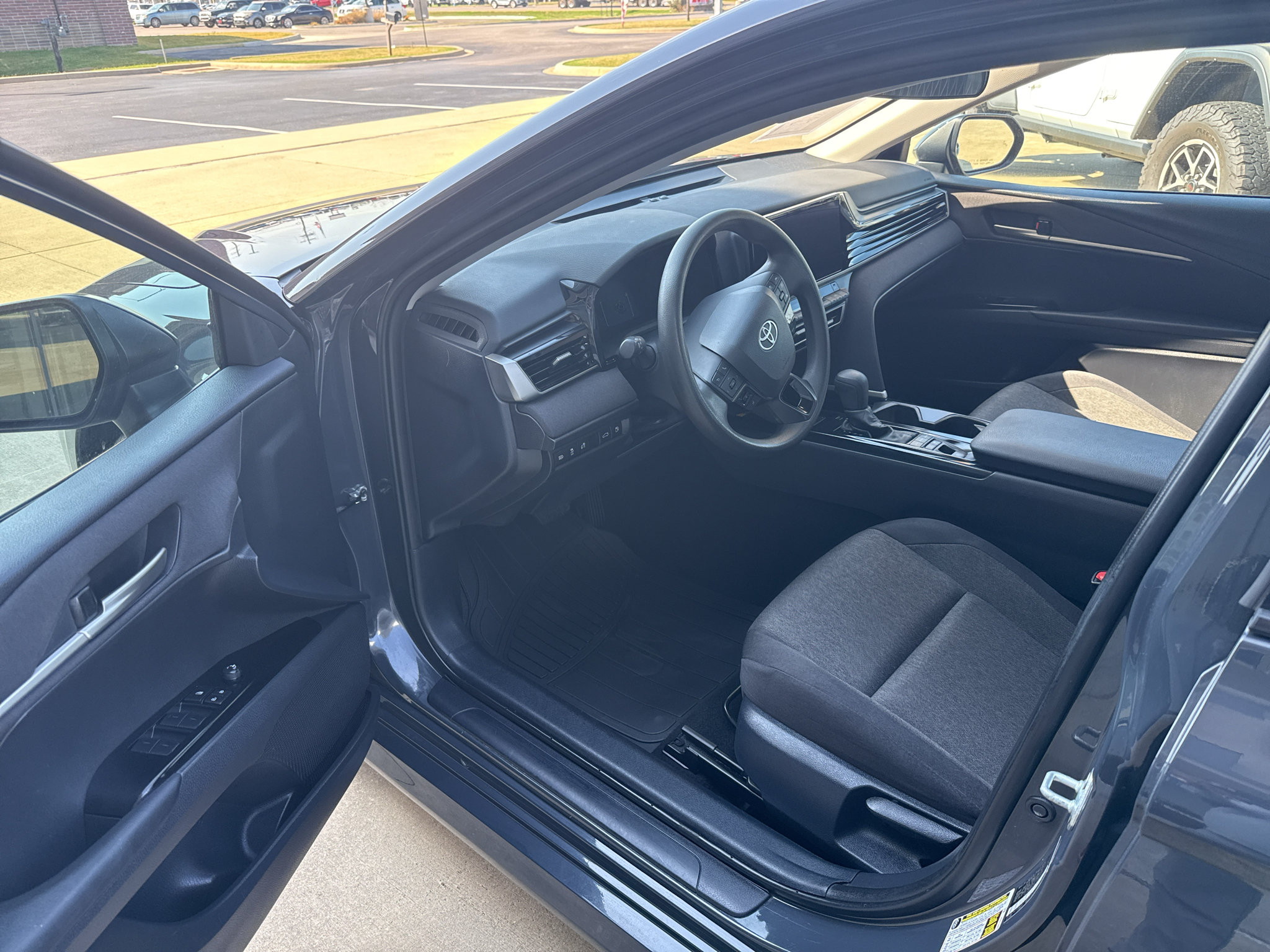 Used 2025 Toyota Camry LE FWD image 13