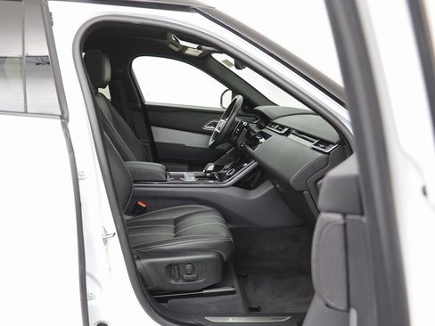 Used 2023 Land Rover Range Rover Velar R-Dynamic S image 19