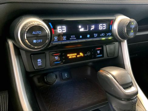 Used 2021 Toyota RAV4 Limited w/ Limited Grade Weather Package AWD/4WD image 33