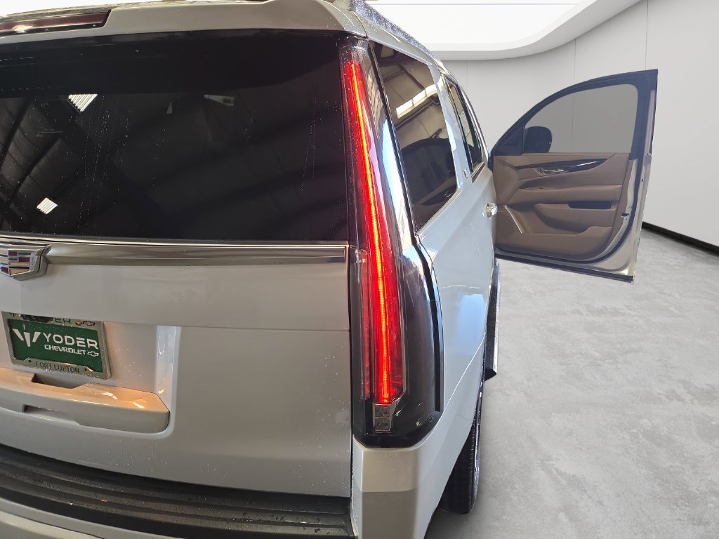 Used 2020 Cadillac Escalade Platinum AWD/4WD image 50