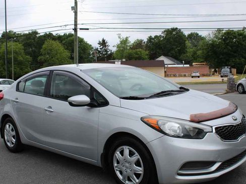 Used 2015 Kia Forte LX FWD image 3
