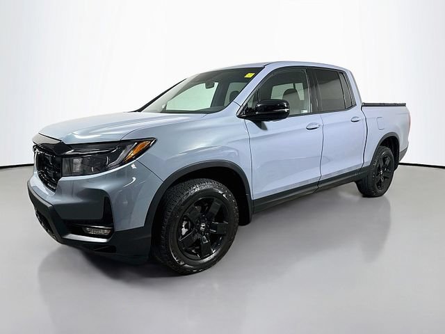 Used 2025 Honda Ridgeline Black Edition image 3