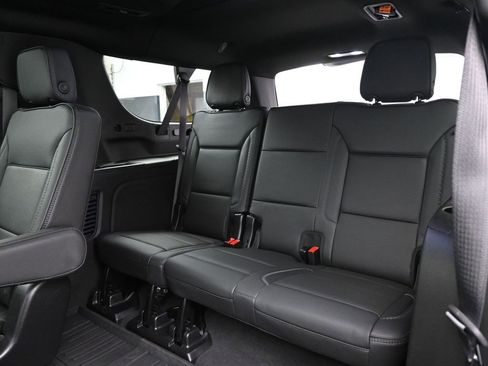 Used 2024 GMC Yukon XL Denali w/ Advanced Technology Package image 28