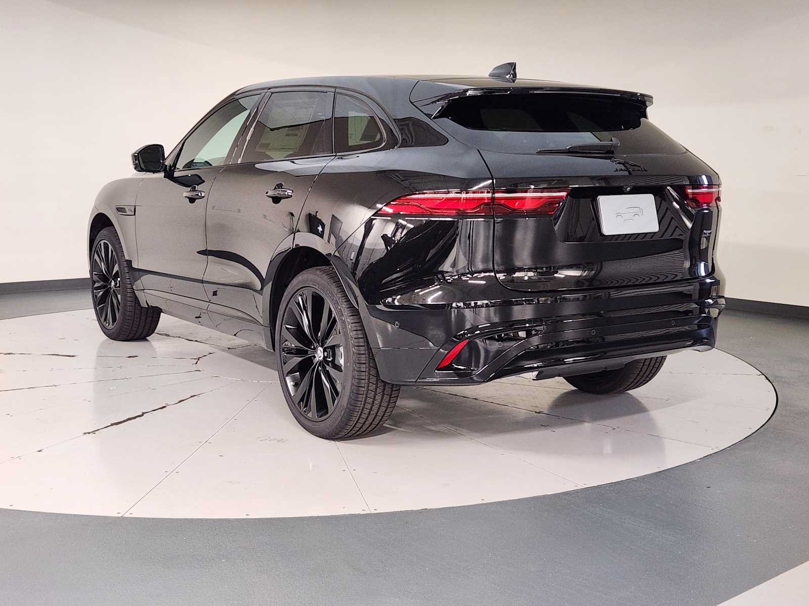 New 2026 Jaguar F-PACE R-Dynamic S AWD/4WD image 6
