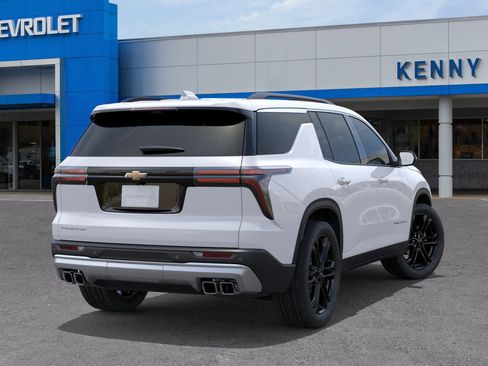 New 2026 Chevrolet Traverse LT w/ Driver Confidence Package FWD image 4