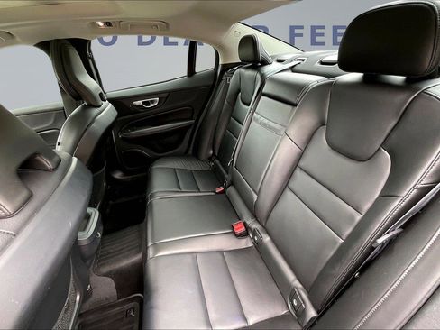 Used 2020 Volvo S60 T5 Momentum w/ Protection Package image 21