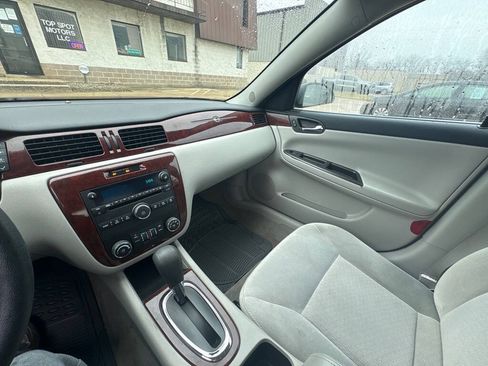 Used 2008 Chevrolet Impala LT FWD image 15