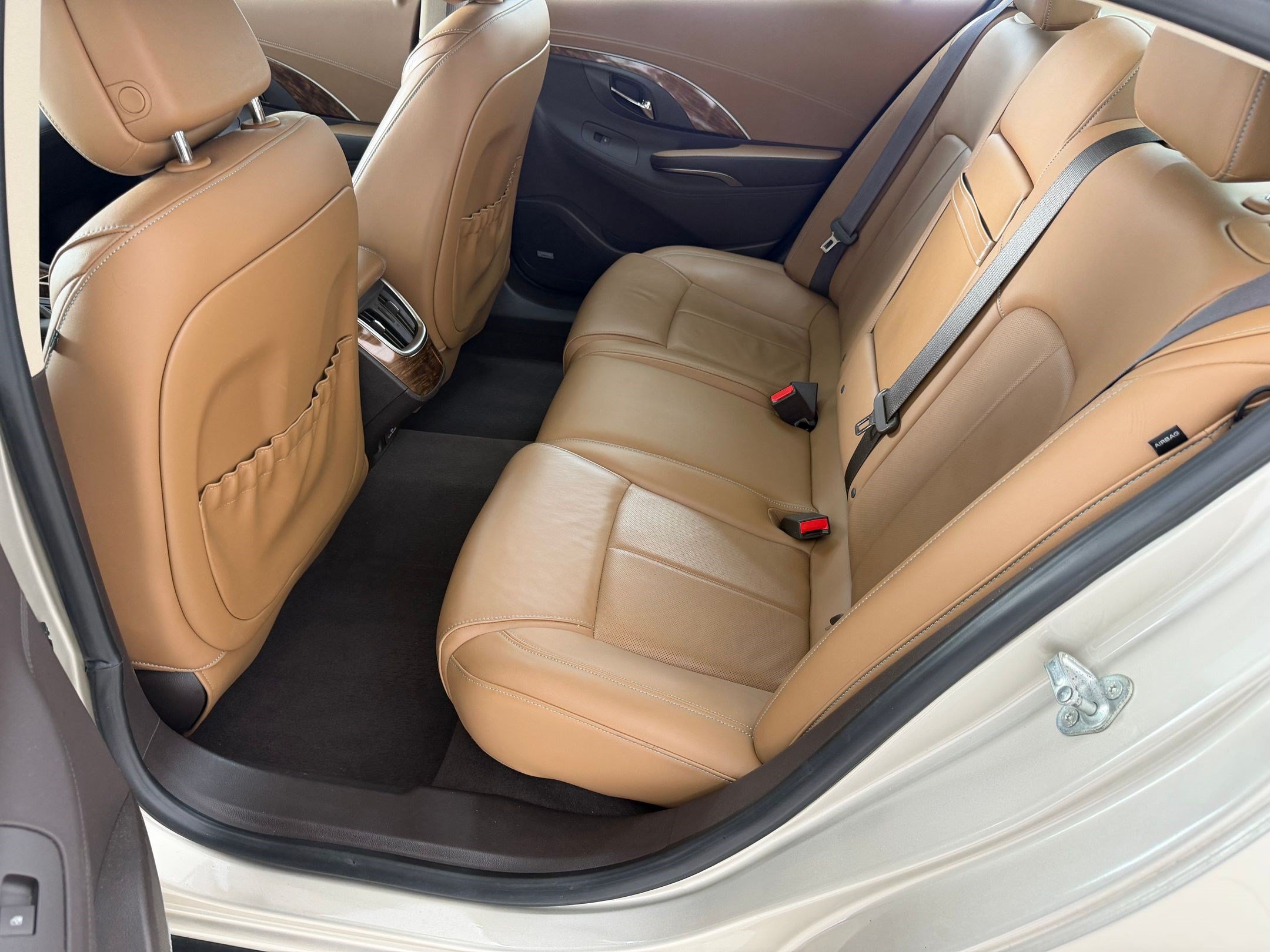 Used 2014 Buick LaCrosse Premium w/ Driver Confidence Package FWD image 21