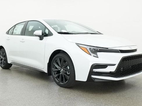 Used 2026 Toyota Corolla SE FWD image 32