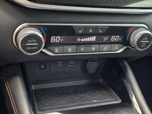 Used 2023 Nissan Altima 2.0 SR FWD image 21