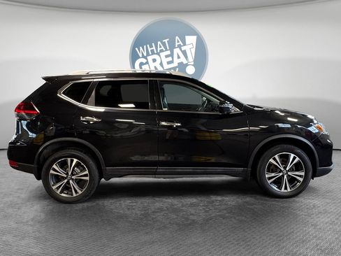 Used 2019 Nissan Rogue SV w/ Premium Package AWD/4WD image 2