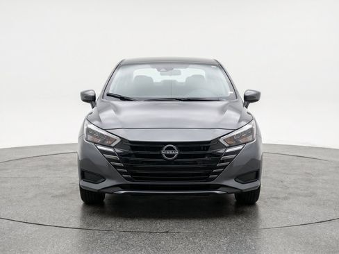 Used 2025 Nissan Versa SV FWD image 2