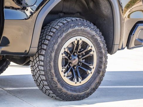 New 2025 GMC Sierra 1500 AT4X image 7