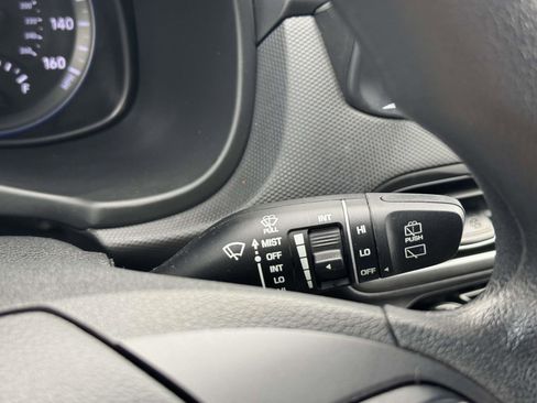 Used 2023 Hyundai Kona SEL image 18