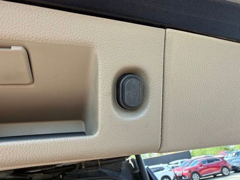 Used 2015 GMC Yukon SLT RWD image 35
