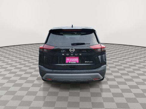 Used 2023 Nissan Rogue SV image 7