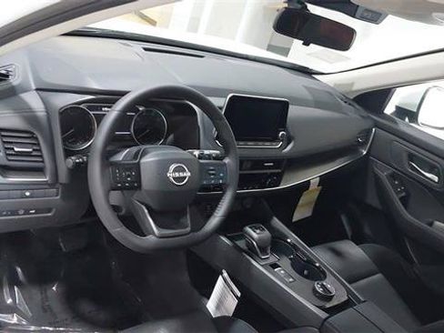 Used 2026 Nissan Rogue SV AWD/4WD image 19
