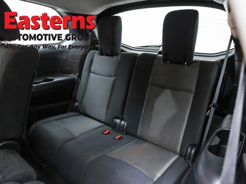 Used 2020 Nissan Pathfinder S image 26