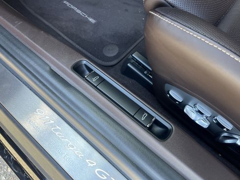 Certified 2019 Porsche 911 Targa 4 GTS image 8