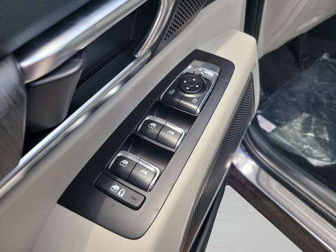 New 2025 Kia Telluride EX w/ EX Captain's Chair Package image 18