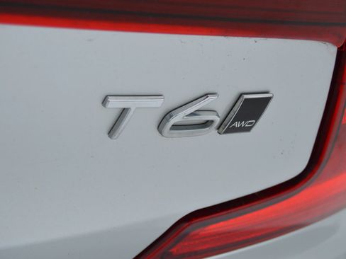 Used 2017 Volvo S90 T6 Momentum w/ Vision Package image 7