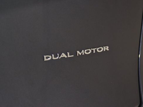 Used 2022 Tesla Model Y Long Range AWD/4WD image 13