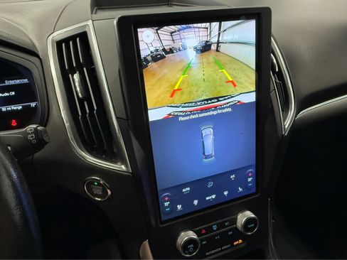 Used 2022 Ford Edge Titanium image 22