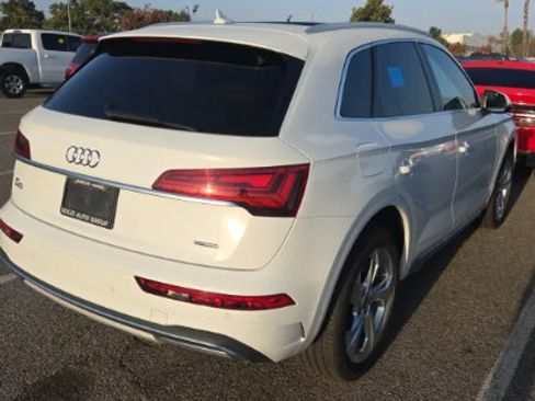 Used 2021 Audi Q5 2.0T Premium Plus w/ Premium Plus Package AWD/4WD image 3
