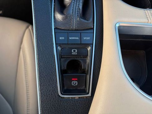 Used 2021 Toyota Avalon XLE image 20