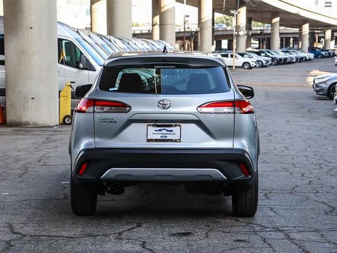 Used 2023 Toyota Corolla Cross L image 5