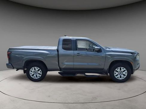 Used 2022 Nissan Frontier SV w/ Technology Package AWD/4WD image 10