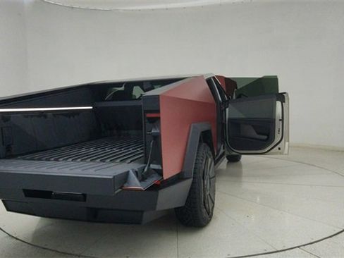 Used 2024 Tesla Cybertruck Cyberbeast image 70