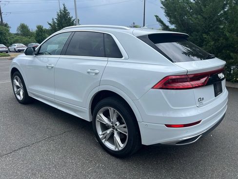 Used 2022 Audi Q8 Premium AWD/4WD image 6
