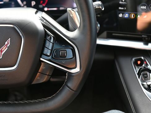 Used 2021 Chevrolet Corvette Stingray Preferred Cpe w/ 2LT image 17