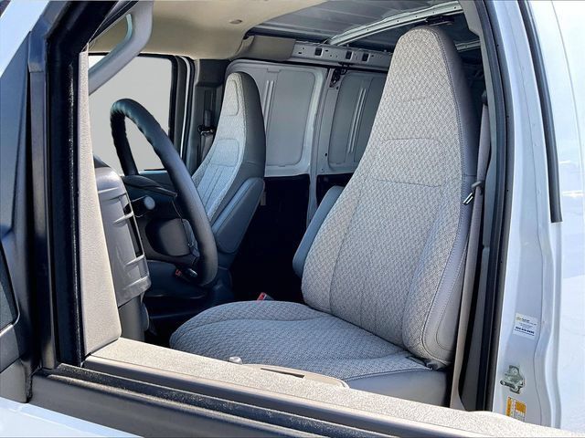 New 2026 Chevrolet Express 2500 w/ Driver Convenience Package RWD image 10