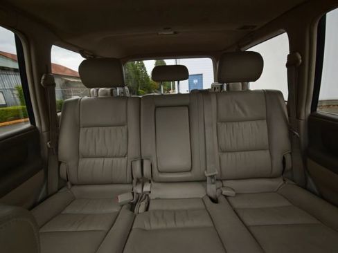 Used 2002 Toyota Land Cruiser AWD/4WD image 40