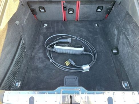 Used 2022 Porsche Panamera 4S image 40