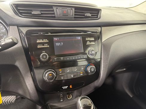 Used 2017 Nissan Rogue Sport S w/ S Appearance Package FWD image 15