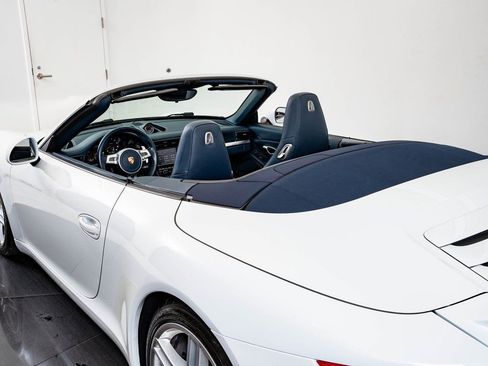 Used 2015 Porsche 911 Carrera image 22