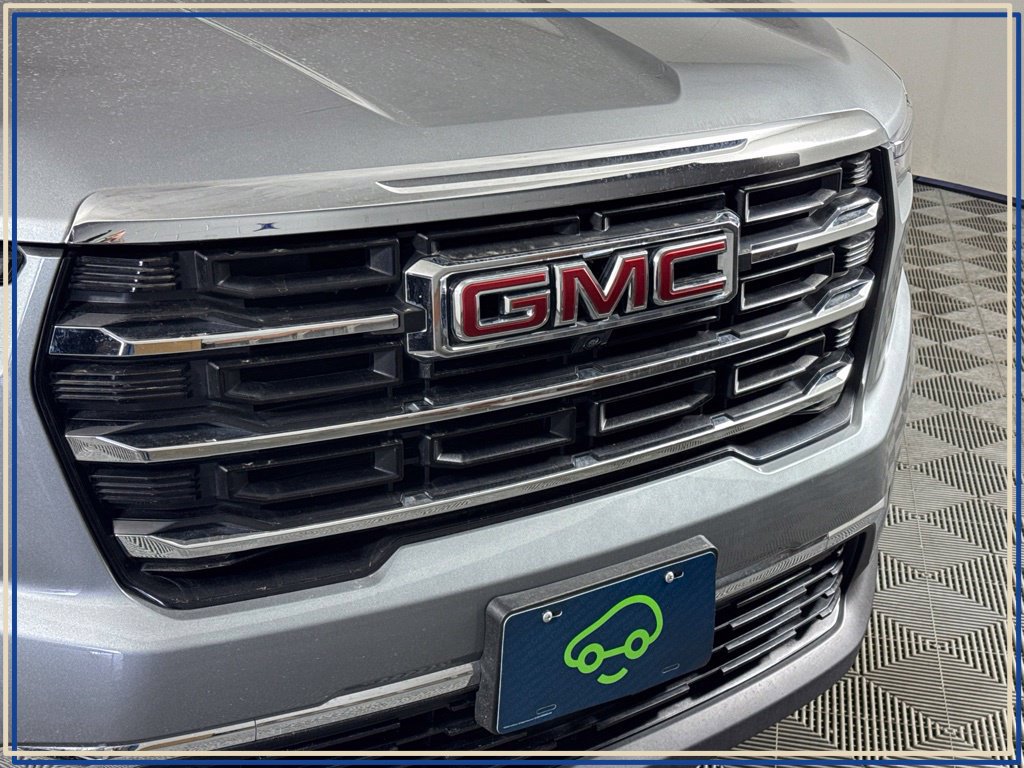 Certified 2026 GMC Acadia Elevation w/ Elevation Premium Package AWD/4WD image 4
