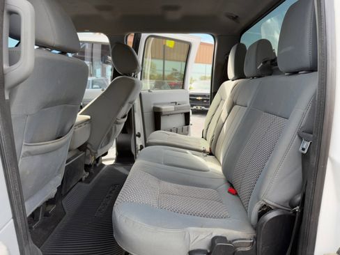 Used 2015 Ford F350 XLT w/ Snow Plow Prep Package image 14