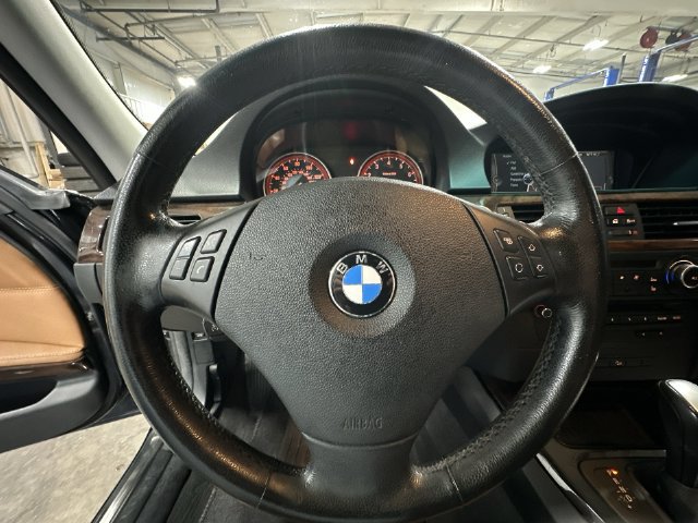 Used 2011 BMW 335i xDrive Sedan AWD/4WD image 15