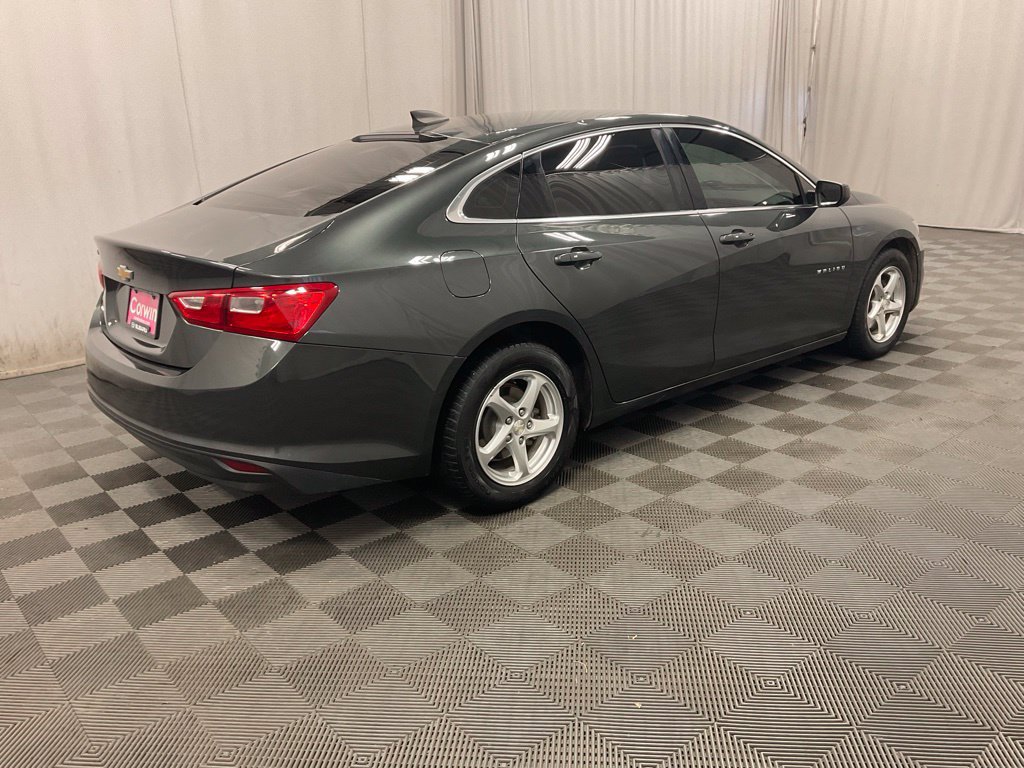 Used 2018 Chevrolet Malibu LS w/ LPO, Convenience Package 2 FWD image 2