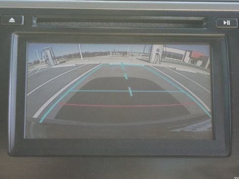 Used 2014 Toyota Camry LE image 7